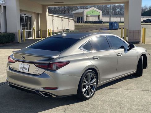 Used 2021 Lexus ES 350 F Sport image 3