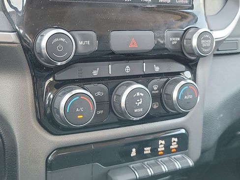 Used 2020 RAM 1500 Big Horn AWD/4WD image 21