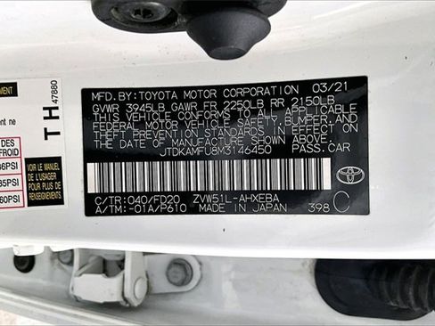 Used 2021 Toyota Prius LE image 16