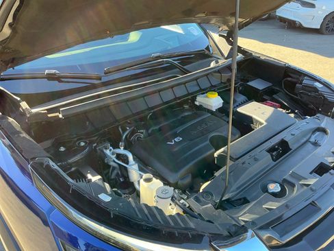 Used 2023 Nissan Pathfinder Platinum w/ Cargo Package image 23