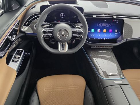 New 2026 Mercedes-Benz E 53 AMG e 4MATIC Sedan image 10