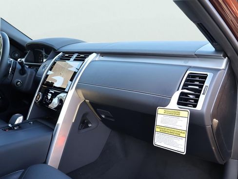 New 2026 Land Rover Discovery Limited Edition AWD/4WD image 10