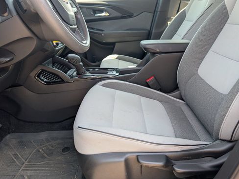 Used 2021 Chevrolet TrailBlazer LS FWD image 6