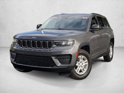 Used 2023 Jeep Grand Cherokee Laredo