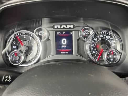 Used 2023 RAM 1500 Big Horn AWD/4WD image 17