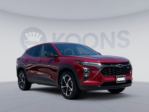 Used 2025 Chevrolet Trax RS FWD image 10