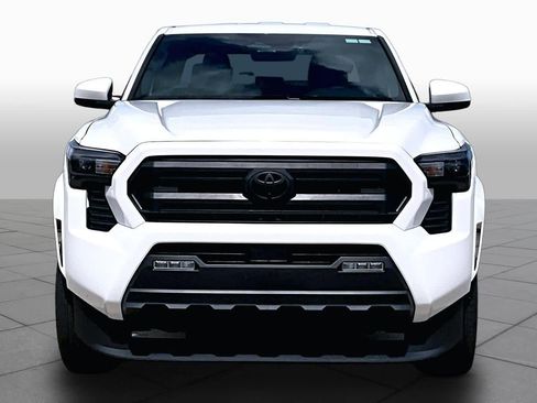 Used 2025 Toyota Tacoma SR5 RWD image 4