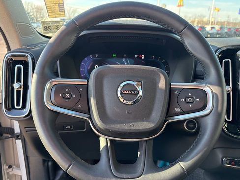 Certified 2023 Volvo XC40 B5 Plus w/ Driver Assist Package AWD/4WD image 19