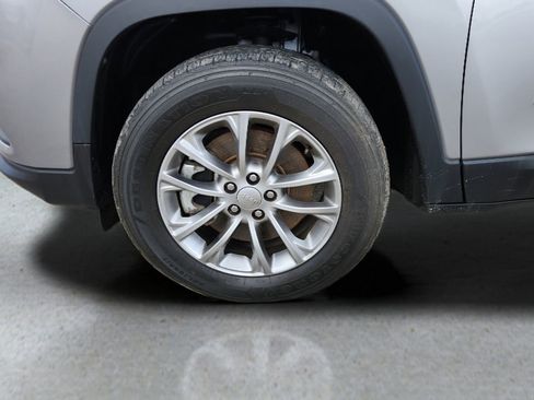 Used 2021 Jeep Cherokee Latitude Lux w/ Trailer Tow Group image 21