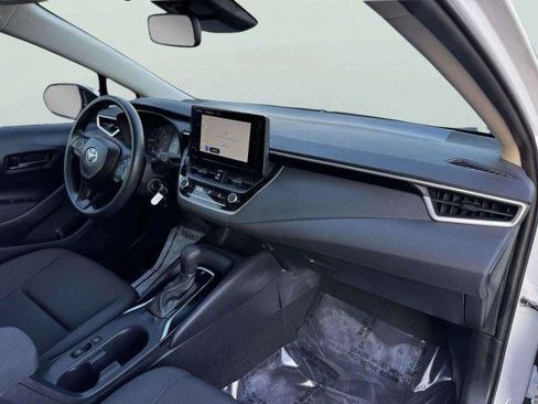 Used 2024 Toyota Corolla LE FWD image 44