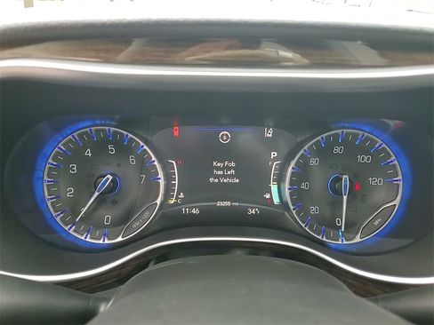 Used 2021 Chrysler Pacifica Limited w/ Premium & Safety Sphere Group image 26