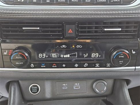 Used 2021 Nissan Rogue SL w/ Premium Package image 23