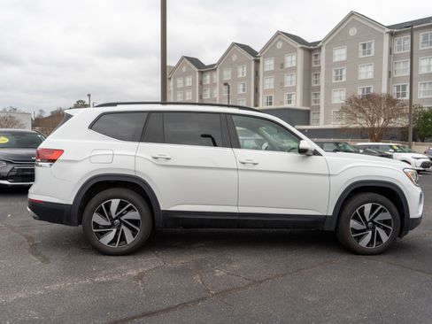 Used 2024 Volkswagen Atlas SE image 10