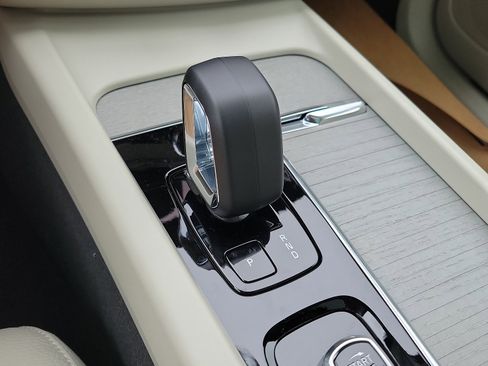 New 2025 Volvo XC60 T8 Plus w/ Protection Package Premier image 8