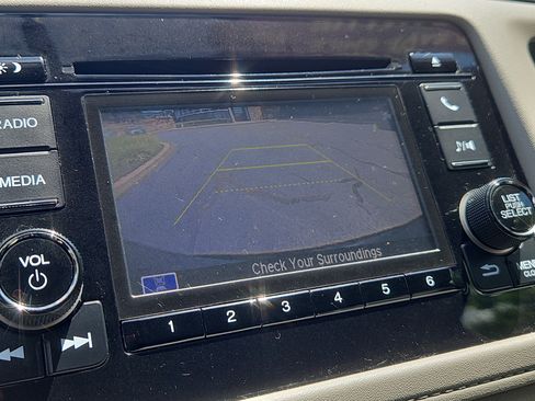 Used 2020 Honda HR-V LX image 8