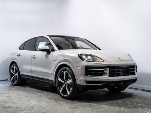 New 2026 Porsche Cayenne E-Hybrid Coupe AWD/4WD image 9