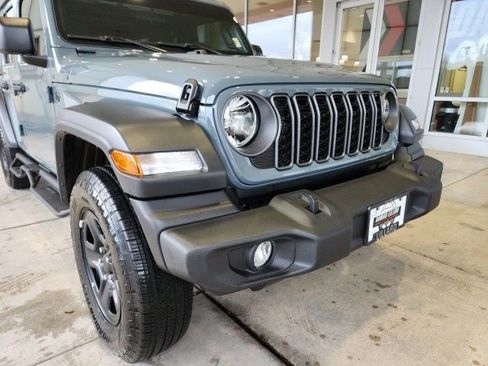 Used 2025 Jeep Wrangler Sport image 3