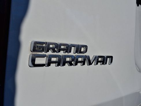 Used 2017 Dodge Grand Caravan GT image 30