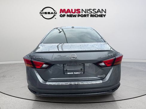 Certified 2023 Nissan Altima 2.5 SV FWD image 10