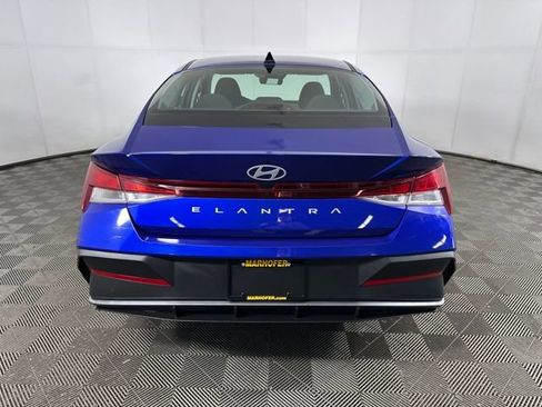 Used 2024 Hyundai Elantra SE image 4