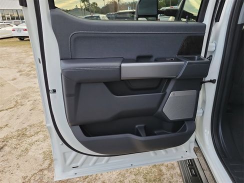 New 2026 Ford F250 Lariat w/ Black Appearance Package image 26