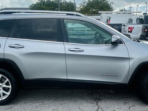 Used 2014 Jeep Cherokee Latitude image 6