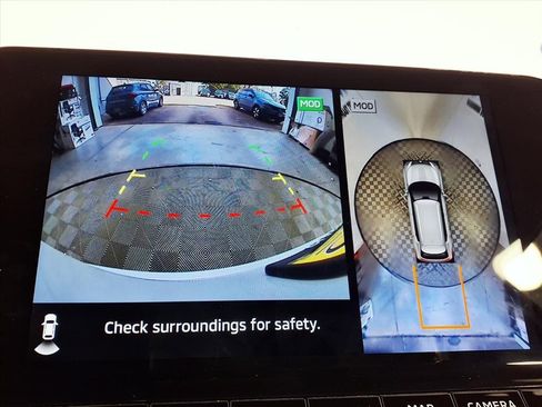 Used 2023 Mitsubishi Outlander SE image 15