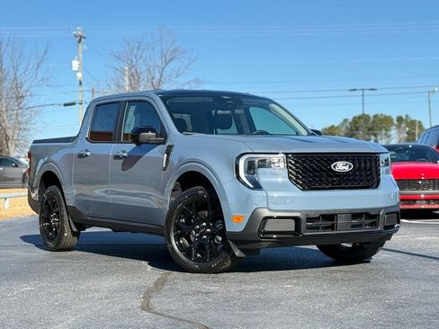 New 2026 Ford Maverick Lariat w/ Black Appearance Package image 2