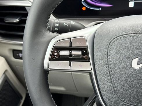 New 2025 Kia Telluride S image 30