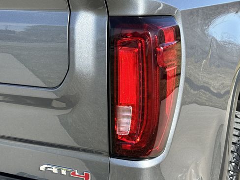 Used 2021 GMC Sierra 1500 AT4 image 12