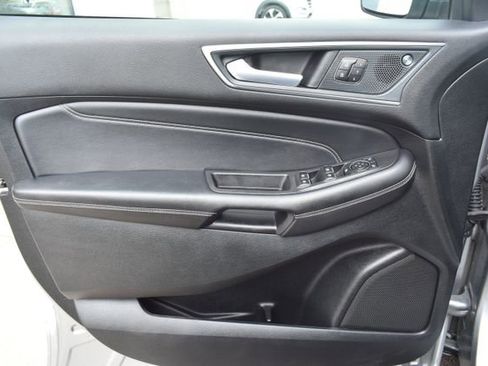Used 2024 Ford Edge Titanium AWD/4WD image 17
