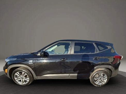 Used 2021 Kia Seltos LX AWD/4WD image 8