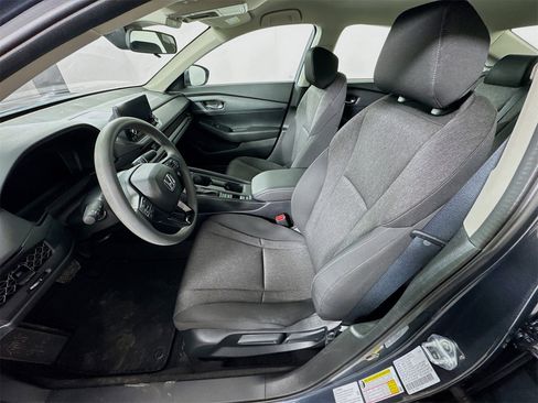 Used 2025 Honda Accord LX image 17