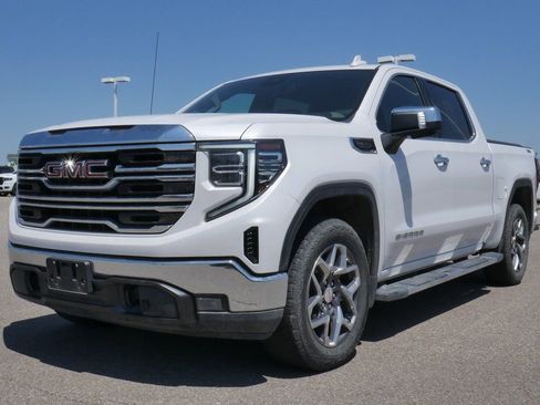 Used 2023 GMC Sierra 1500 SLT w/ SLT Premium Package image 8