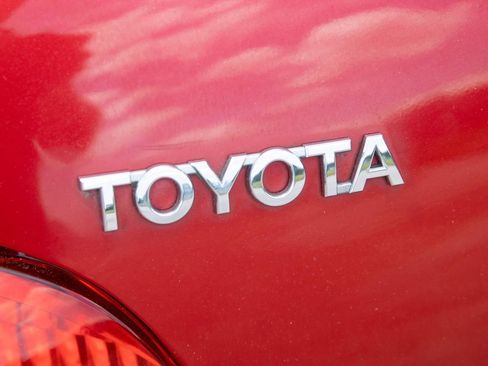Used 2010 Toyota Yaris Sedan FWD image 32
