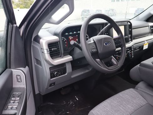 New 2026 Ford F350 XLT w/ FX4 Off-Road Package AWD/4WD image 4
