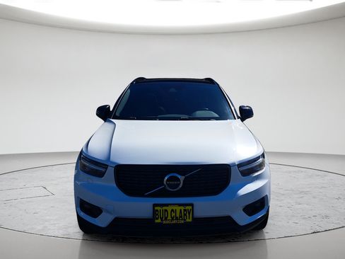 Used 2019 Volvo XC40 T5 R-Design AWD/4WD image 2