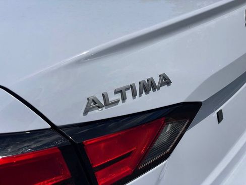 Certified 2024 Nissan Altima 2.5 SR w/ SR Premium Package FWD image 28