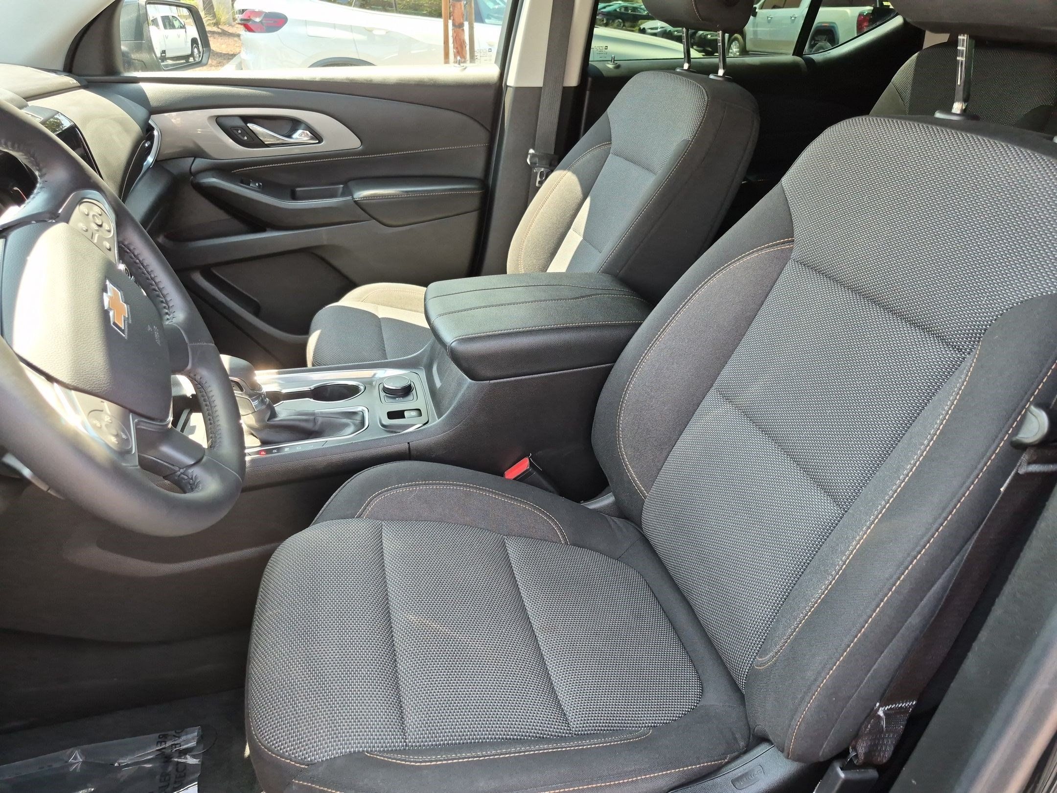 Used 2021 Chevrolet Traverse LT AWD/4WD image 16