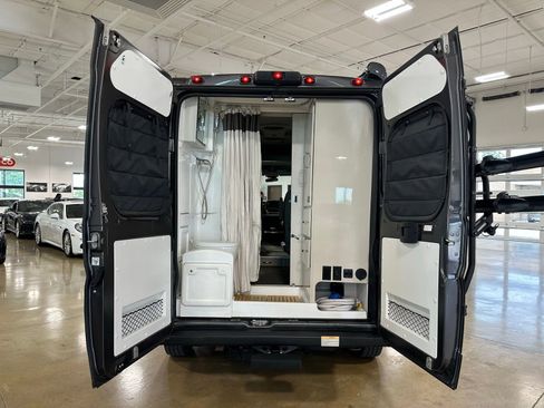 Used 2021 RAM ProMaster 1500 w/ Convenience Group FWD image 29