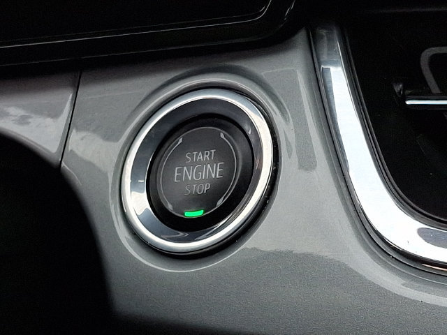 Used 2025 Chevrolet Trax LT FWD image 23