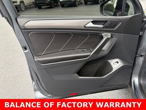 Used 2022 Volkswagen Tiguan SE R-Line FWD image 12