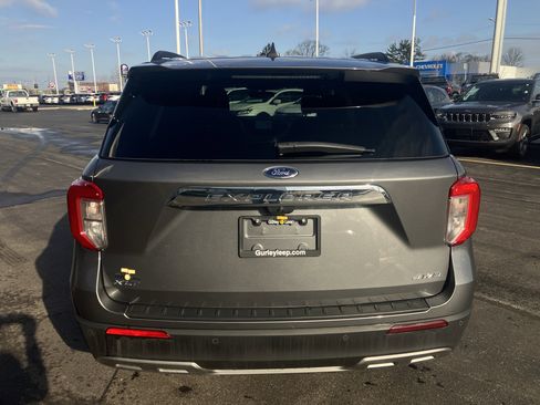 Used 2023 Ford Explorer XLT w/ Equipment Group 202A image 7