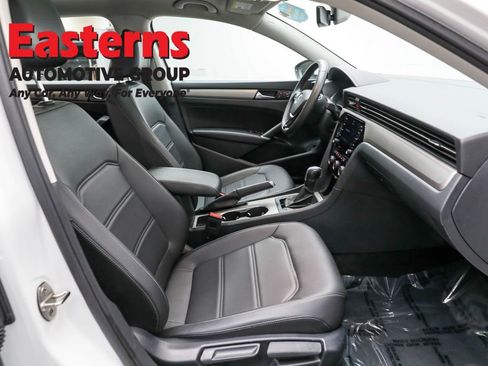 Used 2022 Volkswagen Passat 2.0T SE image 22