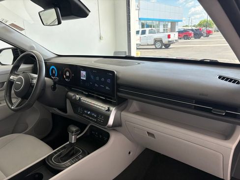 Used 2024 Hyundai Kona SEL FWD image 34