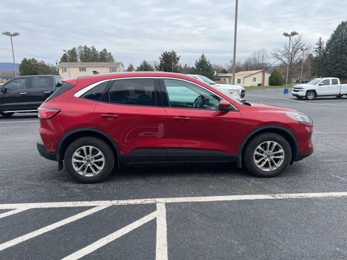 Used 2020 Ford Escape SE image 7