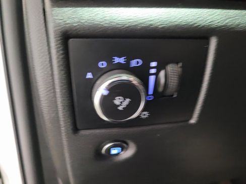 Used 2019 Jeep Grand Cherokee Laredo w/ Security & Convenience Group image 42