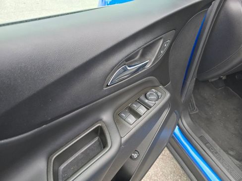 Used 2024 Chevrolet Equinox LT image 11