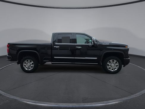New 2026 Chevrolet Silverado 3500 High Country w/ Technology Package AWD/4WD image 9