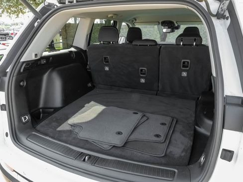 Used 2022 Jeep Grand Cherokee Laredo w/ Luxury Tech Group I image 62